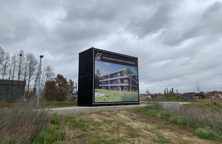 Spandoek frame op containers GH